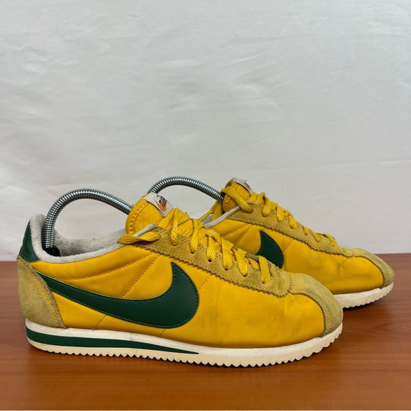Nike Classic Cortez Nylon Oregon Shoe Ochre and Gorge Green Men's Shoe Size 8.5 - Picture 3 of 10